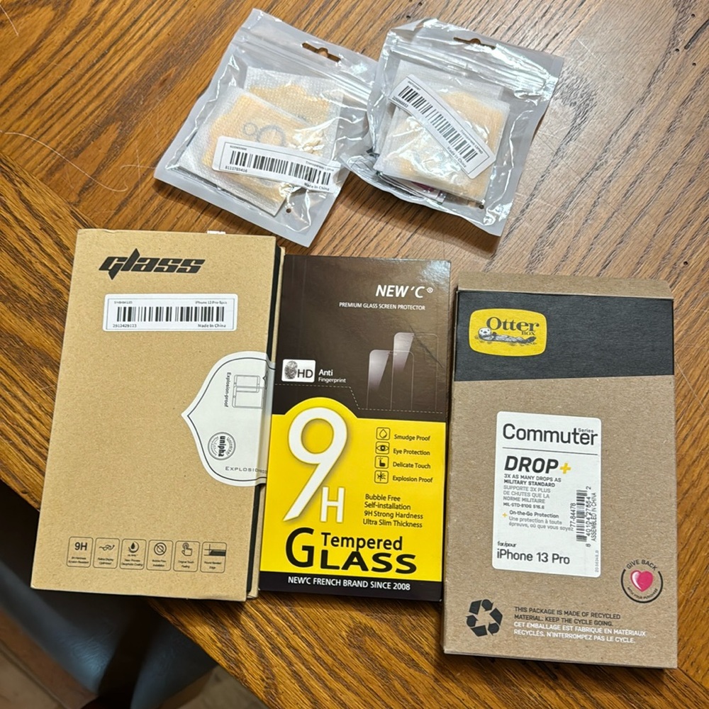 Apple iPhone 13 Pro Accessories Bundle